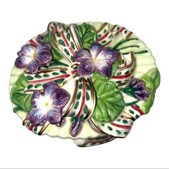 Vintage Fitz and Floyd Essentials Trinket Box Jewelry Violets Ribbons Ceramic - Picture 3 of 9